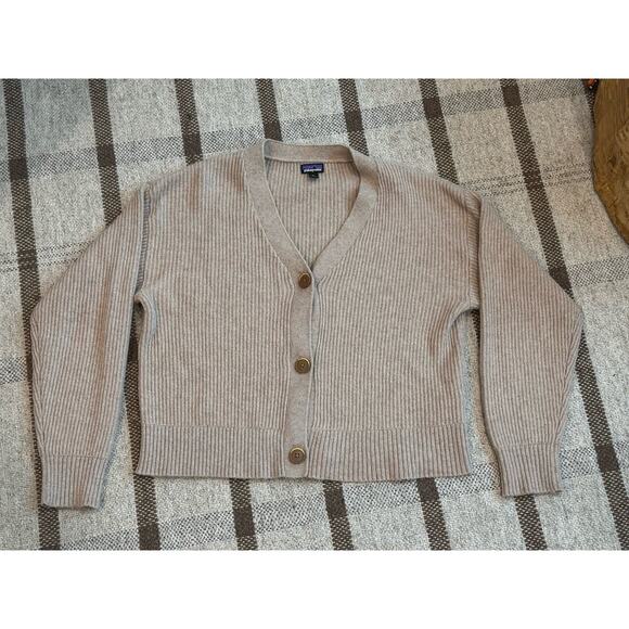 Patagonia Recycled Wool Cardigan Sweater Knit Crop Women Medium Tan Khaki 51030 - Picture 1 of 11